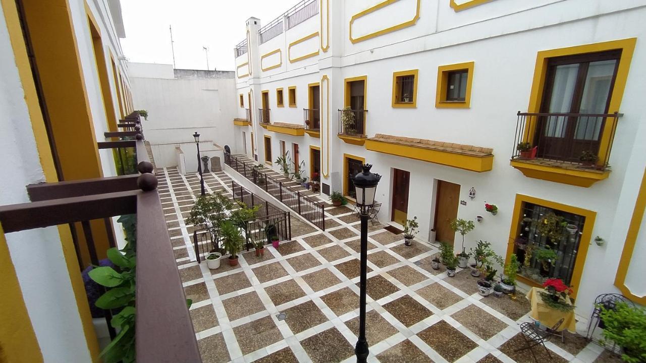 Sherryflat Trebol - Parking Jerez de la Frontera Exterior foto